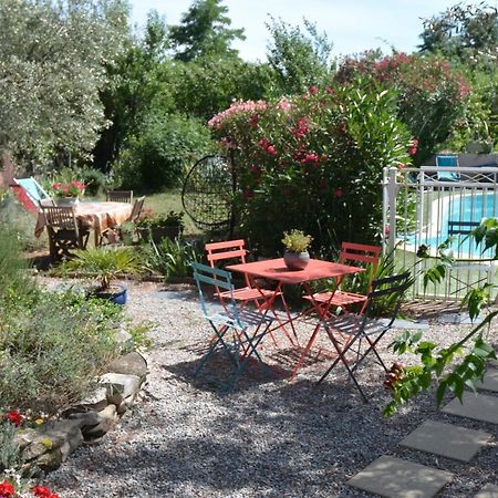 Mas Les Cigales Bed and Breakfast Roaix Eksteriør billede