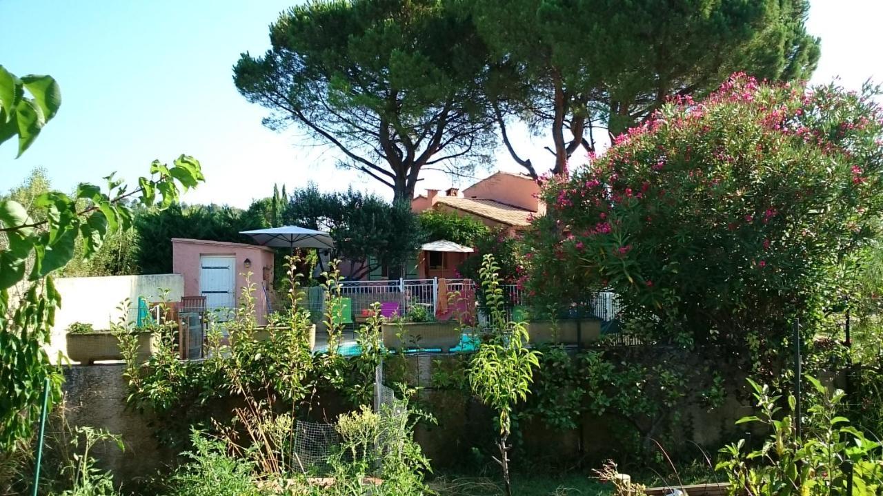 Mas Les Cigales Bed and Breakfast Roaix Eksteriør billede
