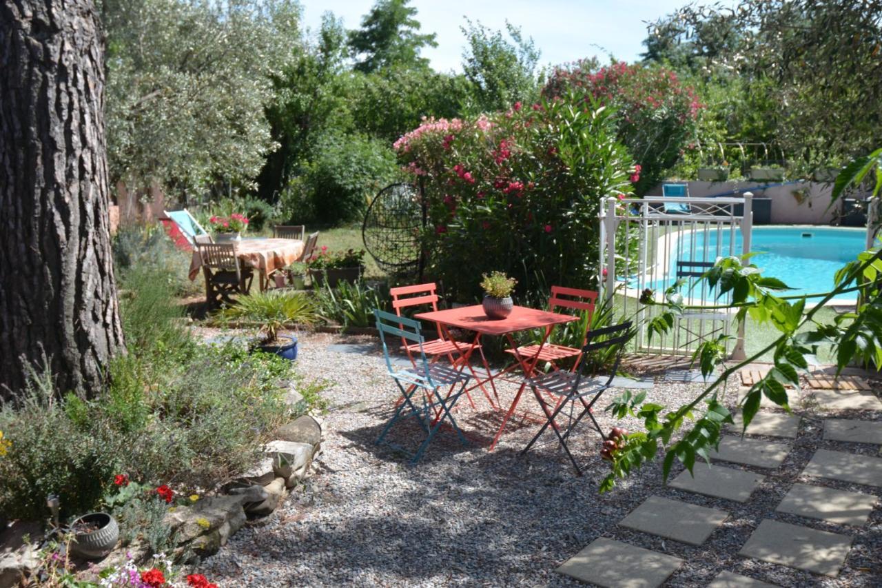 Mas Les Cigales Bed and Breakfast Roaix Eksteriør billede