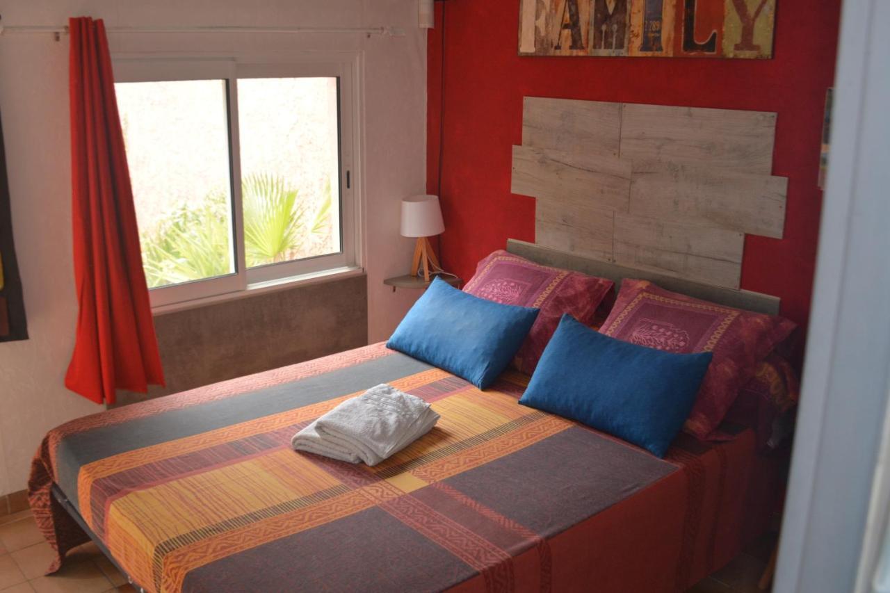 Mas Les Cigales Bed and Breakfast Roaix Eksteriør billede