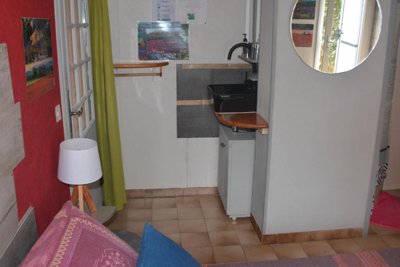 Mas Les Cigales Bed and Breakfast Roaix Eksteriør billede